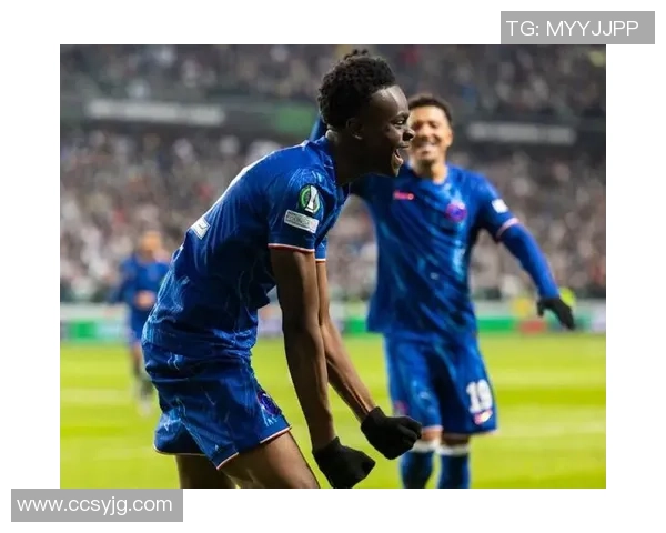 乔治足球生涯辉煌历程揭秘：从青训到国际舞台的崛起与挑战