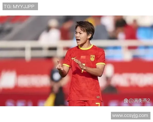 中国现役足球球星奋勇拼搏展现新时代绿茵风采与民族精神 中国现役足球球星奋勇拼搏展现新时代绿茵风采与民族精神