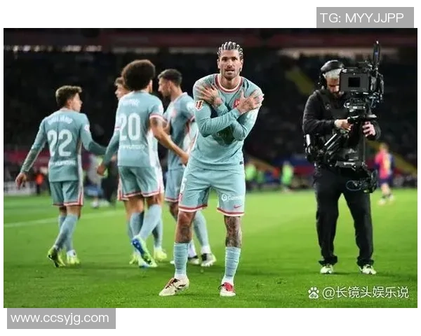 足球巨星加盟上海掀起热潮助力城市体育发展提升国际影响力